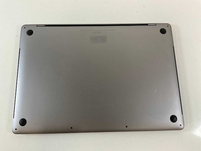 Apple macbook pro 15.4”, core(tm) i7 9th gen, 32 gb ram, 256 gb nvme laptop - afbeelding 6 van  7