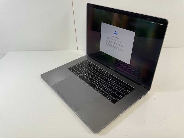 Apple macbook pro 15.4”, core(tm) i7 9th gen, 32 gb ram, 256 gb nvme laptop - afbeelding 3 van  7
