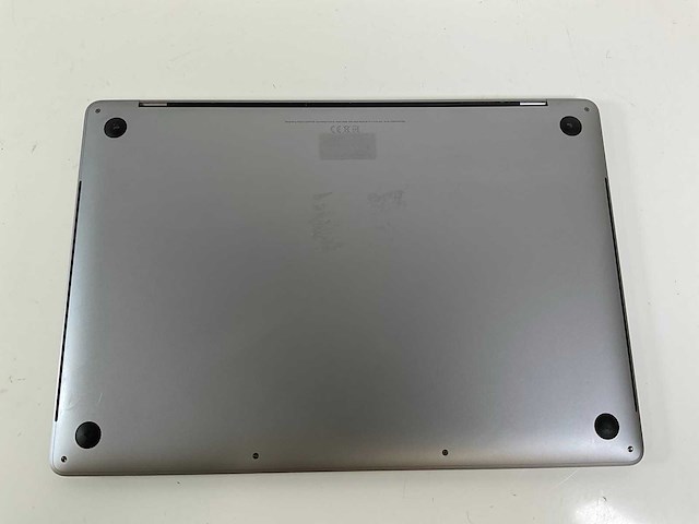 Apple macbook pro 15.4”, core(tm) i7 9th gen, 32 gb ram, 256 gb nvme laptop - afbeelding 6 van  7