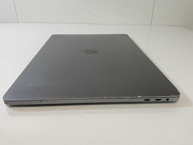 Apple macbook pro 15.4”, core(tm) i9 8th gen, 16 gb ram, 1 tb nvme, amd radeon rx pro 560x 4 gb laptop - afbeelding 9 van  9