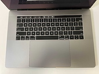 Apple macbook pro 15.4”, core(tm) i9 8th gen, 16 gb ram, 500 gb nvme, amd radeon pro 560x 4 gb laptop - afbeelding 4 van  7