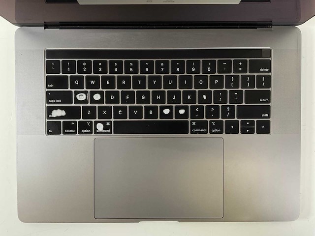 Apple macbook pro 15.4”, core(tm) i9 8th gen, 16 gb ram, 500 gb nvme, amd radeon pro 560x 4 gb laptop - afbeelding 4 van  7