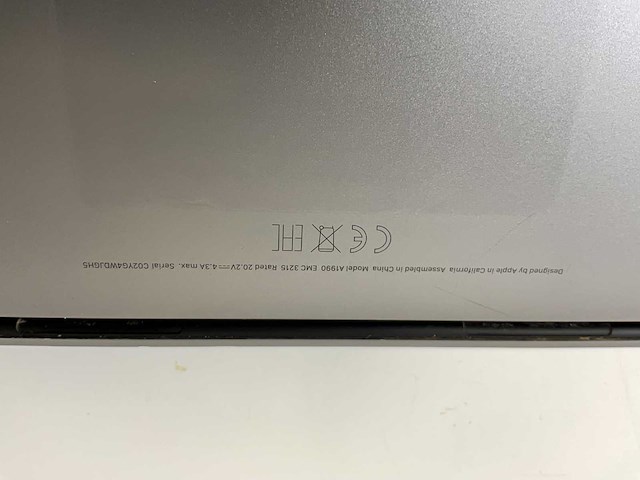 Apple macbook pro 15.4”, core(tm) i9 8th gen, 16 gb ram, 500 gb nvme, amd radeon rx pro 560x 4 gb laptop - afbeelding 7 van  8