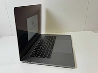 Apple macbook pro 15.4”, core(tm) i9 8th gen, 32 gb ram, 1 tb nvme, amd radeon rx pro 560x 4gb laptop - afbeelding 2 van  7