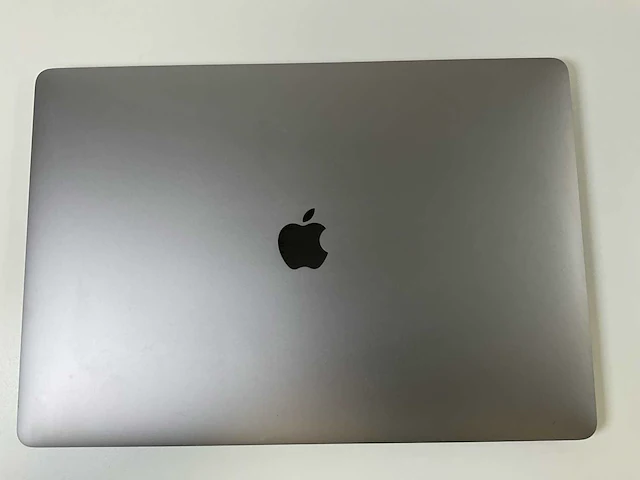 Apple macbook pro 15.4”, core(tm) i9 8th gen, 32 gb ram, 1 tb nvme, amd radeon rx pro 560x 4gb laptop - afbeelding 5 van  7