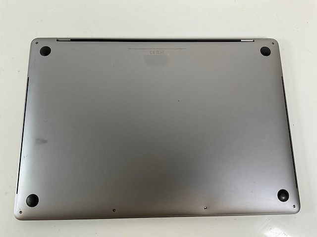 Apple macbook pro 15.4”, core(tm) i9 8th gen, 32 gb ram, 500 gb nvme laptop - afbeelding 6 van  7
