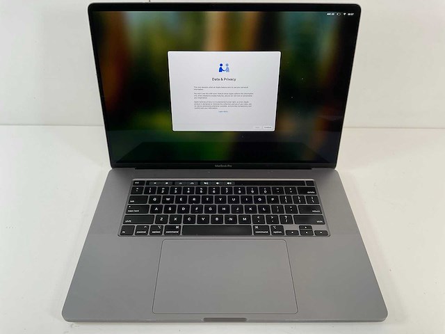 Apple macbook pro 15.4”, core(tm) i9 9th gen, 32 gb ram, 1 tb nvme, amd radeon pro 5500m 8 gb laptop - afbeelding 1 van  7