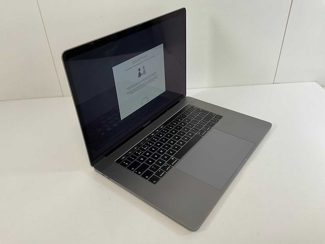 Apple macbook pro 15.4”, core(tm) i9 9th gen, 32 gb ram, 500 gb nvme, amd radeon rx 560x 4 gb laptop - afbeelding 2 van  7