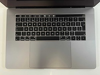 Apple macbook pro 15.4”, core(tm) i9 9th gen, 32 gb ram, 500 gb nvme, amd radeon rx 560x 4 gb laptop - afbeelding 4 van  7
