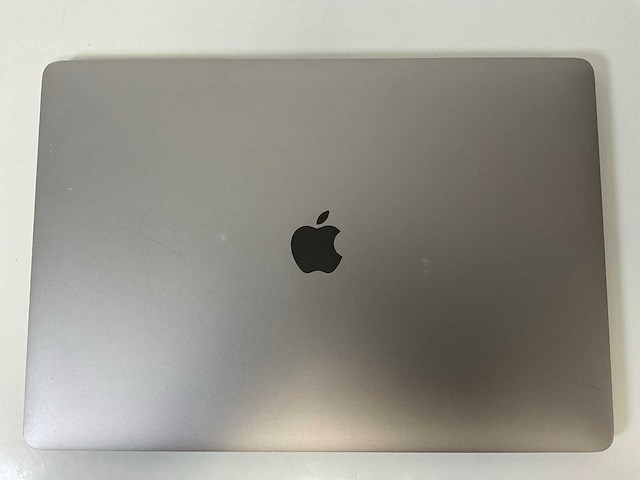 Apple macbook pro 15.4”, hexacore i7, 16 gb ram, 512 gb ssd, amd radeon pro 555x 4 gb laptop - afbeelding 5 van  7