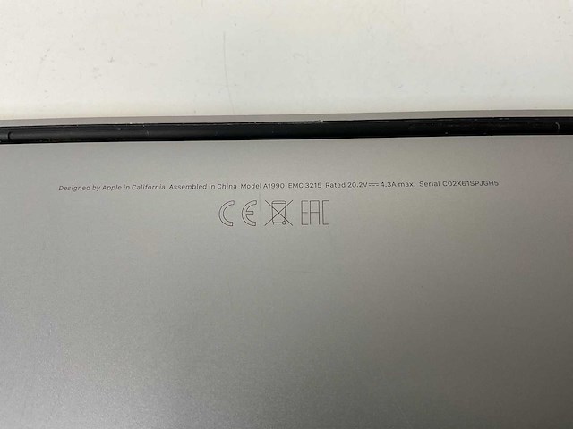Apple macbook pro 15.4”, hexacore i7, 16 gb ram, 512 gb ssd, amd radeon pro 555x 4 gb laptop - afbeelding 7 van  7