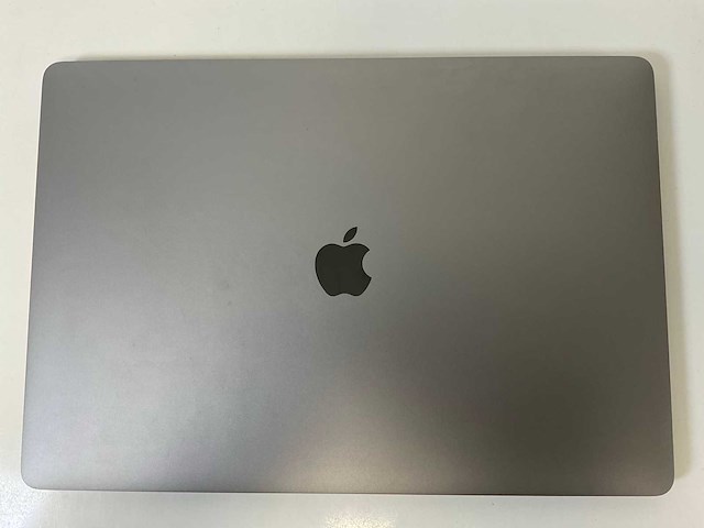 Apple macbook pro 15.4”, hexacore i7, 16 gb ram, 512 gb ssd, amd radeon pro 560x 4 gb laptop - afbeelding 5 van  7
