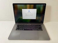 Apple macbook pro 15.4”, intel hexacore i7, 16 gb ram, 256 gb nvme, amd radeon pro 555x 4 gb laptop - afbeelding 1 van  9