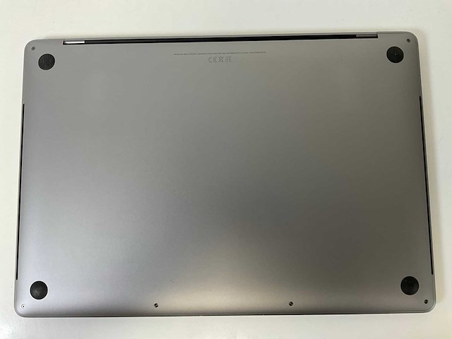 Apple macbook pro 15.4”, quadcore i7, 16 gb ram, 1 tb ssd, amd radeon pro 560 4 gb laptop - afbeelding 6 van  8