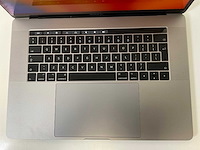 Apple macbook pro 15.4”, quadcore i7, 16 gb ram, 512 gb ssd, amd radeon pro 555 2 gb laptop - afbeelding 3 van  6