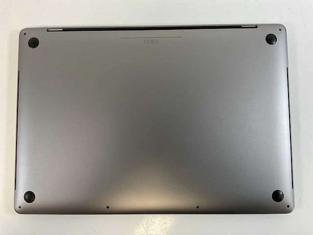Apple macbook pro 15,5”, hexacore i7, 16 gb ram, 512 gb nvme, amd radeon pro 5300m 4gb laptop - afbeelding 7 van  8