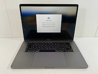 Apple macbook pro 15,5”, hexacore i7, 16 gb ram, 512 gb nvme, amd radeon pro 555x 4gb laptop - afbeelding 1 van  7