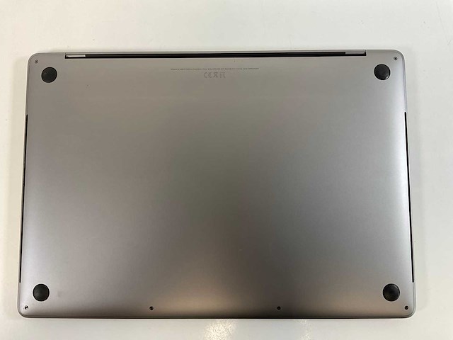 Apple macbook pro 15,5”, hexacore i7, 16 gb ram, 512 gb nvme, amd radeon pro 555x 4gb laptop - afbeelding 6 van  7