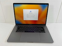 Apple macbook pro 15,5”, hexacore i7, 16 gb ram, 512 gb nvme, amd radeon pro 555x 4gb laptop - afbeelding 1 van  7