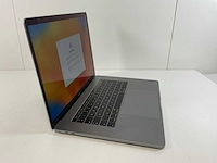 Apple macbook pro 15,5”, hexacore i7, 16 gb ram, 512 gb nvme, amd radeon pro 555x 4gb laptop - afbeelding 2 van  7