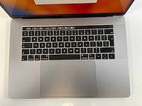 Apple macbook pro 15,5”, hexacore i7, 16 gb ram, 512 gb nvme, amd radeon pro 555x 4gb laptop - afbeelding 4 van  7