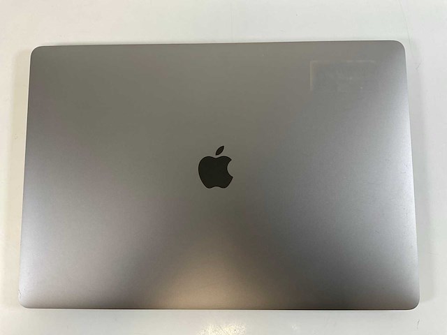 Apple macbook pro 15,5”, hexacore i7, 16 gb ram, 512 gb nvme, amd radeon pro 555x 4gb laptop - afbeelding 4 van  6