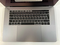 Apple macbook pro 15,5”, hexacore i7, 16 gb ram, 512 gb nvme, amd radeon pro 555x 4gb laptop - afbeelding 4 van  7