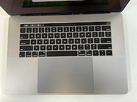 Apple macbook pro 15,5”, hexacore i7, 16 gb ram, 512 gb nvme, amd radeon pro 555x 4gb laptop - afbeelding 4 van  7