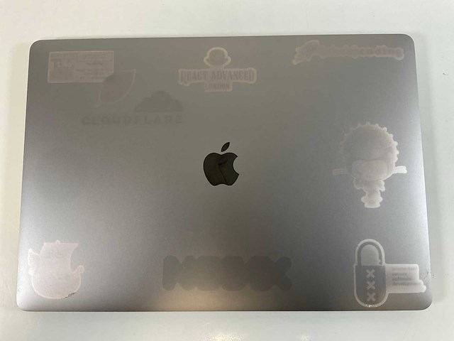 Apple macbook pro 15,5”, hexacore i7, 16 gb ram, 512 gb nvme, amd radeon pro 555x 4gb laptop - afbeelding 5 van  7