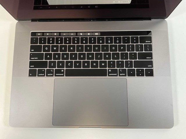 Apple macbook pro 15,5”, hexacore i7, 16 gb ram, 512 gb nvme, amd radeon pro 555x 4gb laptop - afbeelding 4 van  7
