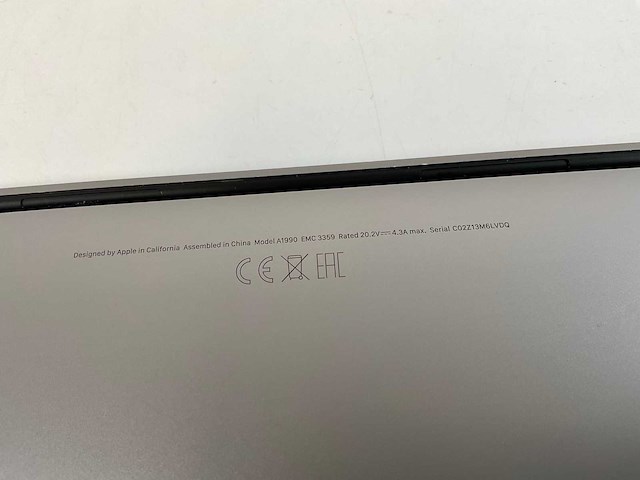 Apple macbook pro 15,5”, hexacore i7, 16 gb ram, 512 gb nvme, amd radeon pro 555x 4gb laptop - afbeelding 7 van  7