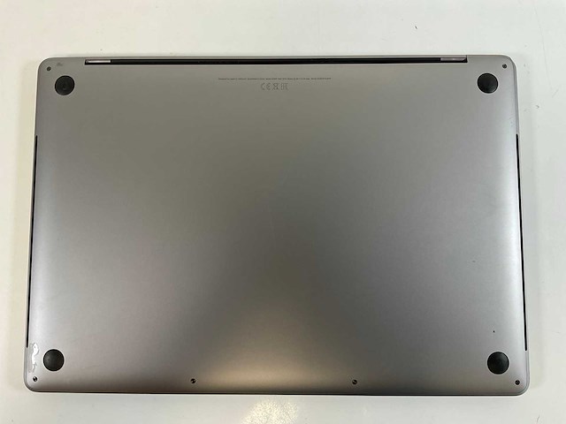 Apple macbook pro 15,5”, hexacore i7, 16 gb ram, 512 gb nvme, amd radeon pro 555x 4gb laptop - afbeelding 6 van  7