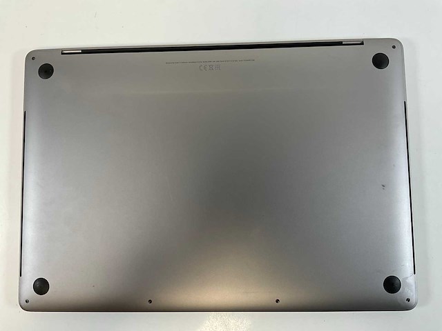 Apple macbook pro 15,5”, hexacore i7, 16 gb ram, 512 gb nvme, amd radeon pro 555x 4gb laptop - afbeelding 6 van  7