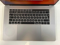 Apple macbook pro 15,5”, quadcore i7, 16 gb ram, 1 tb nvme, amd radeon pro 560 4gb laptop - afbeelding 4 van  8