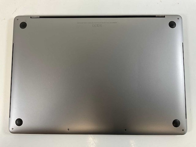 Apple macbook pro 15,5”, quadcore i7, 16 gb ram, 1 tb nvme, amd radeon pro 560 4gb laptop - afbeelding 6 van  8
