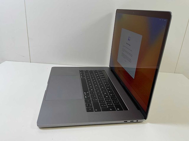 Apple macbook pro 15.5”, quadcore i7, 16 gb ram, 500 gb nvme, amd radeon pro 560 4gb laptop - afbeelding 3 van  7