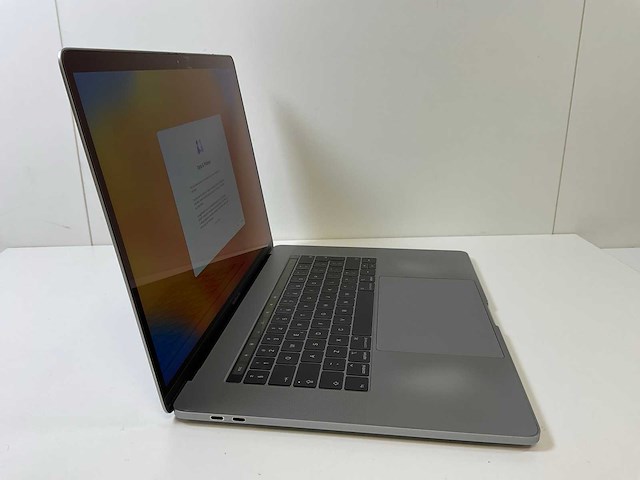 Apple macbook pro 15.5”, quadcore i7, 16 gb ram, 500 gb nvme, amd radeon pro 560 4gb laptop - afbeelding 2 van  7
