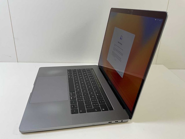 Apple macbook pro 15.5”, quadcore i7, 16 gb ram, 500 gb nvme, amd radeon pro 560 4gb laptop - afbeelding 3 van  7