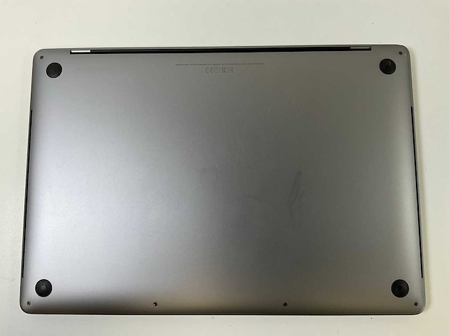 Apple macbook pro 15.5”, quadcore i7, 16 gb ram, 500 gb nvme, amd radeon pro 560 4gb laptop - afbeelding 6 van  7