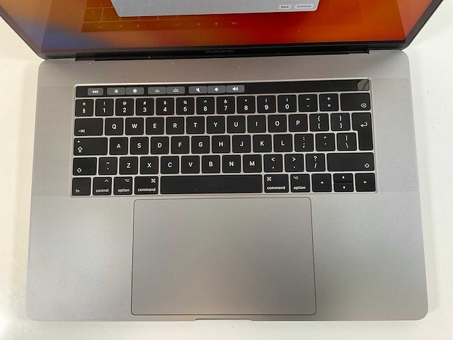 Apple macbook pro 15,5”, quadcore i7, 16 gb ram, 512 gb nvme, amd radeon pro 560 4gb laptop - afbeelding 4 van  7