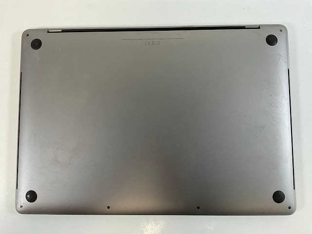 Apple macbook pro 15,5”, quadcore i7, 16 gb ram, 512 gb nvme, amd radeon pro 560 4gb laptop - afbeelding 6 van  7
