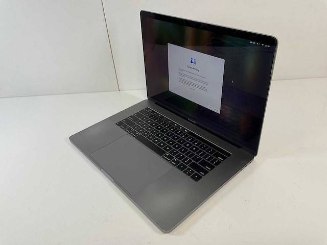 Apple macbook pro 15.6”, core(tm) i7 9th gen, 32 gb ram, 256 gb nvme laptop - afbeelding 3 van  7