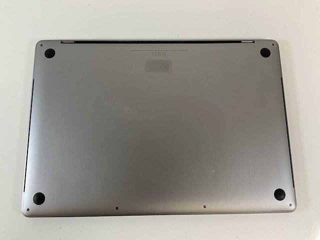Apple macbook pro 15.6”, core(tm) i7 9th gen, 32 gb ram, 256 gb nvme laptop - afbeelding 6 van  7