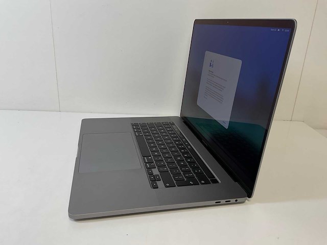 Apple macbook pro 16”, 6-core intel i7, 32 gb ram, 1 tb nvme, amd radeon pro 5500m 4gb laptop - afbeelding 3 van  7