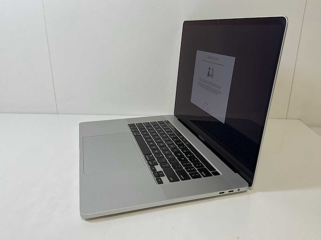 Apple macbook pro 16”, 6-core intel i7, 32 gb ram, 500 gb nvme, amd radeon pro 5300m 4gb laptop - afbeelding 3 van  7