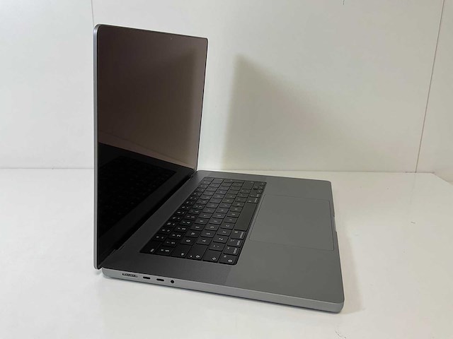 Apple macbook pro 16”, apple m1 max, 32 gb ram, 1 tb gb laptop - afbeelding 2 van  7
