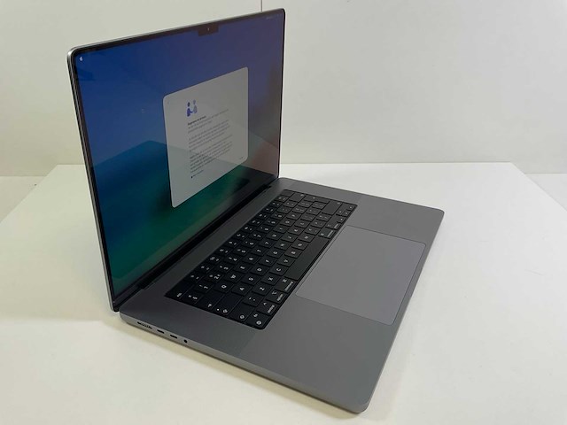Apple macbook pro 16“ apple m1 max , 32 gb ram, 1tb nvme laptop - afbeelding 2 van  8