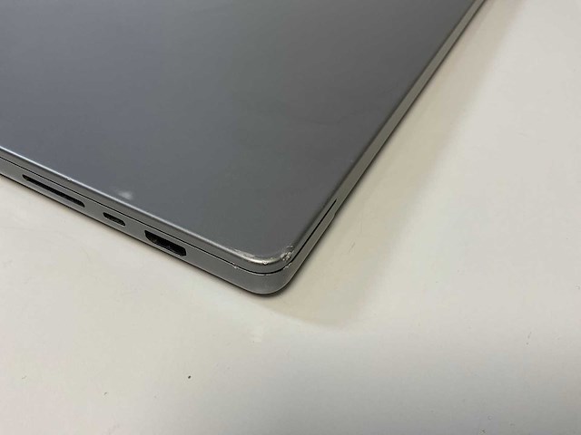 Apple macbook pro 16”, apple m1 max, 64 gb ram, 2 tb nvme laptop - afbeelding 2 van  10