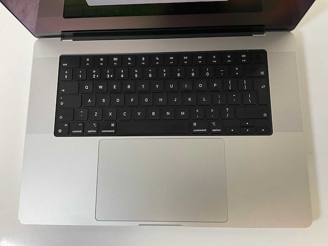 Apple macbook pro 16”, apple m1 pro, 16 gb ram, 1 tb nvme laptop - afbeelding 4 van  7