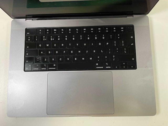 Apple macbook pro 16”, apple m1 pro, 16 gb ram, 1 tb nvme laptop - afbeelding 4 van  7